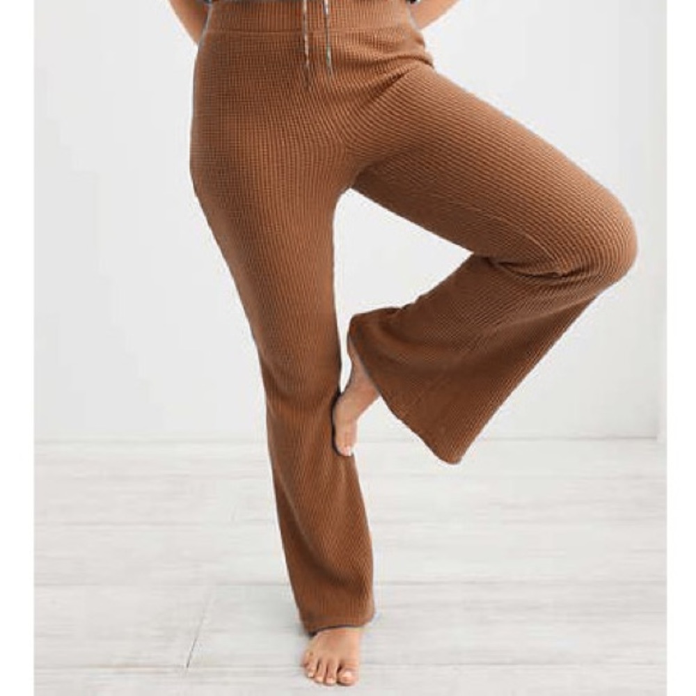 AE Waffle High-Waisted Flare Pant with Drawstring and Pockets - XL